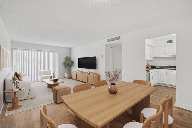 Building Photo - Costa Del Lago