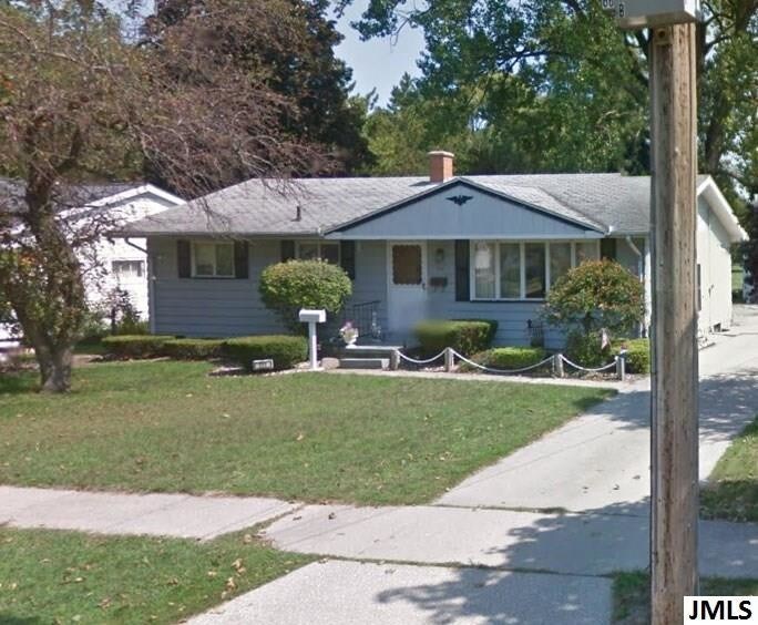Primary Photo - 111 Plummer St