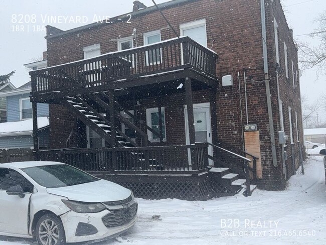 Building Photo - 8208 Vineyard Ave