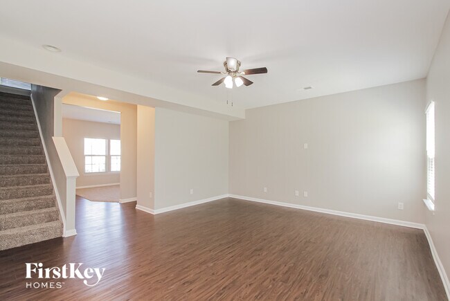 Foto del edificio - 717 Rosegate Drive