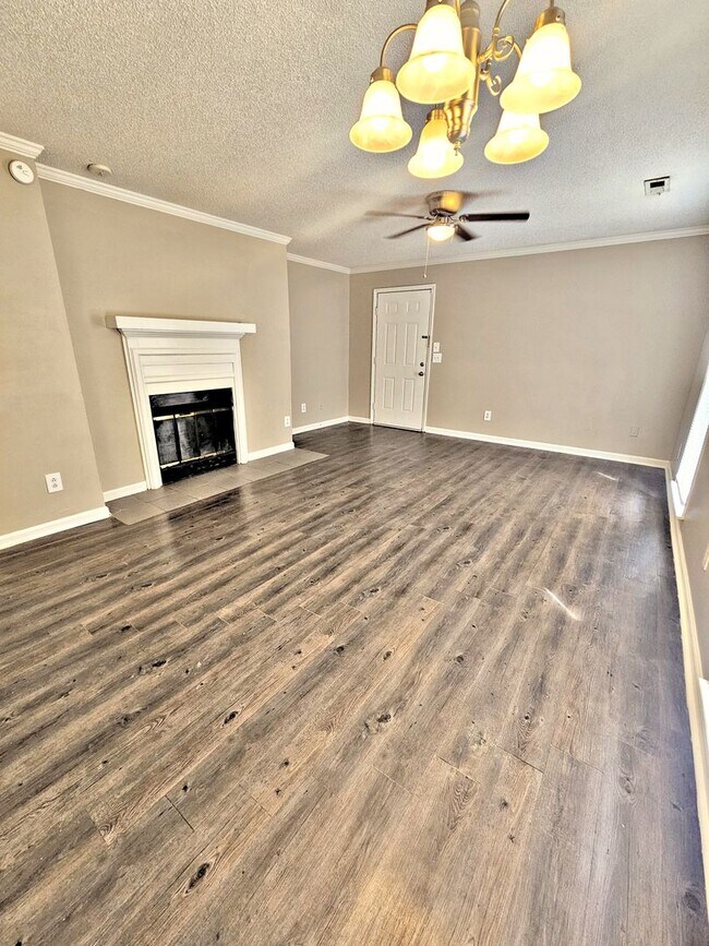 Foto del edificio - 1509 Halston Cir NW