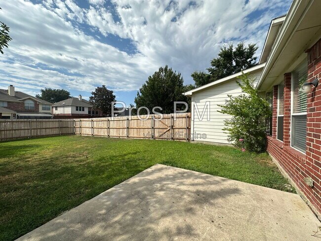 Building Photo - 3945 Indian Oaks Ln