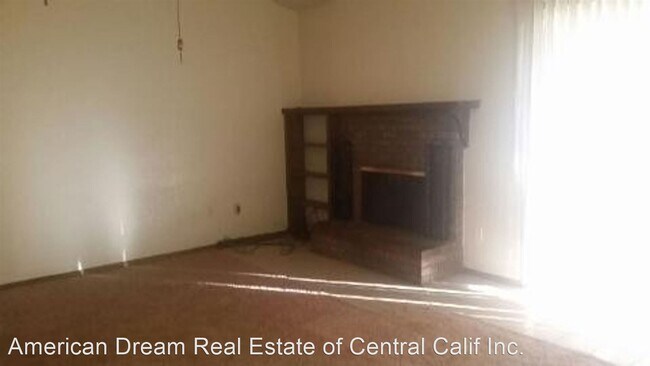 Building Photo - 3 br, 2 bath House - 915 E. Hanford-Armona...