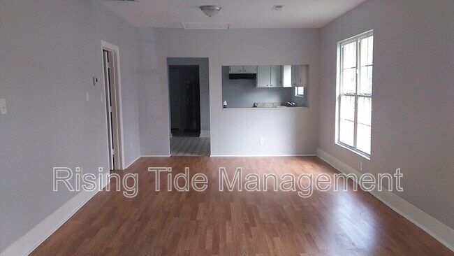 Foto del edificio - 4209 Inglenook St