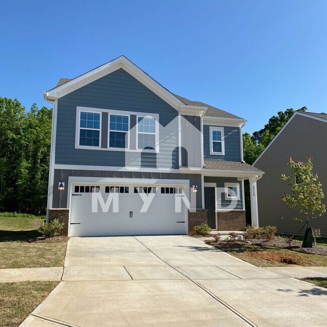 Building Photo - 2319 Pebble Close Ct