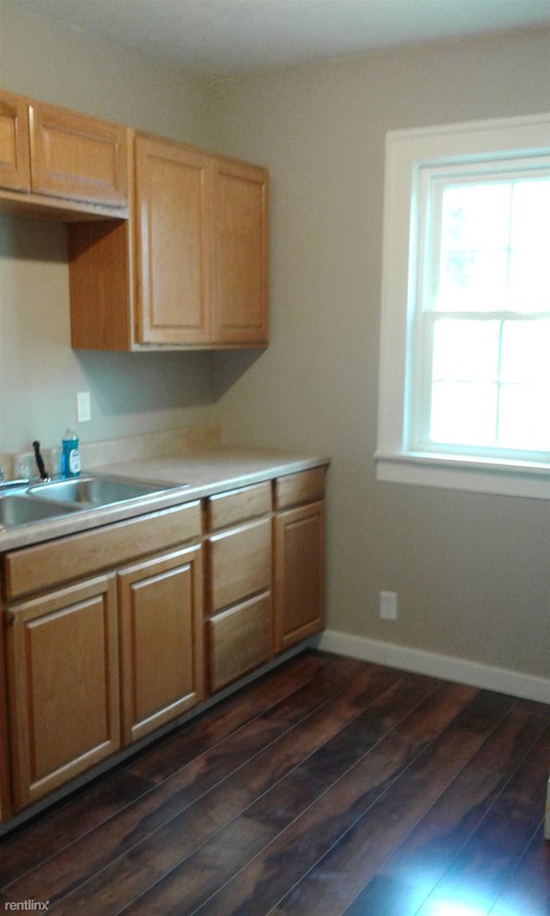 Foto principal - 109 E 6th St
