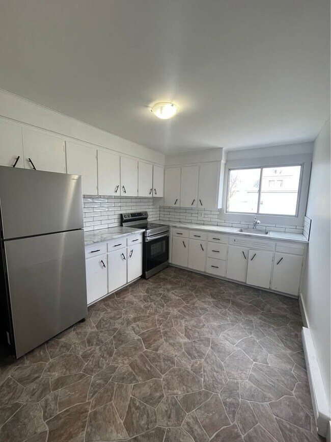 Photo du bâtiment - 46 Terris Ave