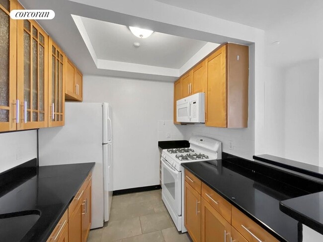 Foto del edificio - 1405 Fifth Avenue 8B