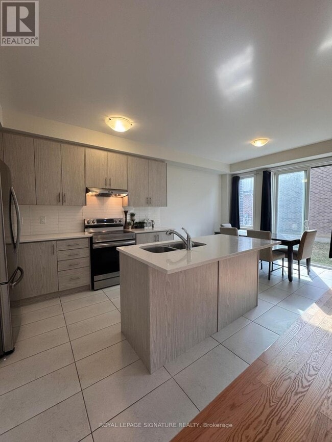 Building Photo - 61 Granka St