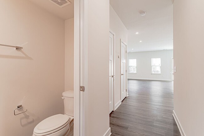 Foto del edificio - Townhome in Great Location near Whole Foods!