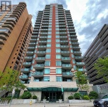 Building Photo - 570 Laurier Ave W