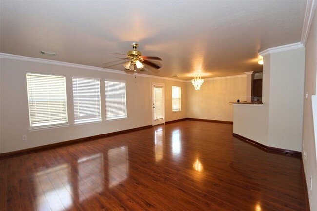 Building Photo - 2719 Skyview Forest Dr