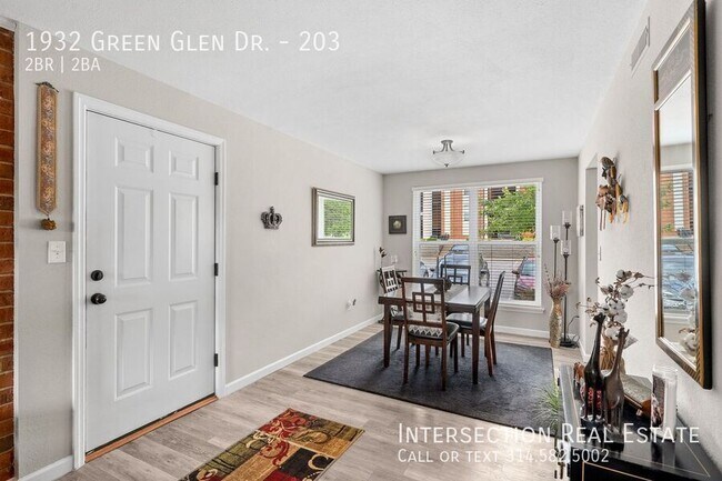 Foto del edificio - 1932 Green Glen Dr