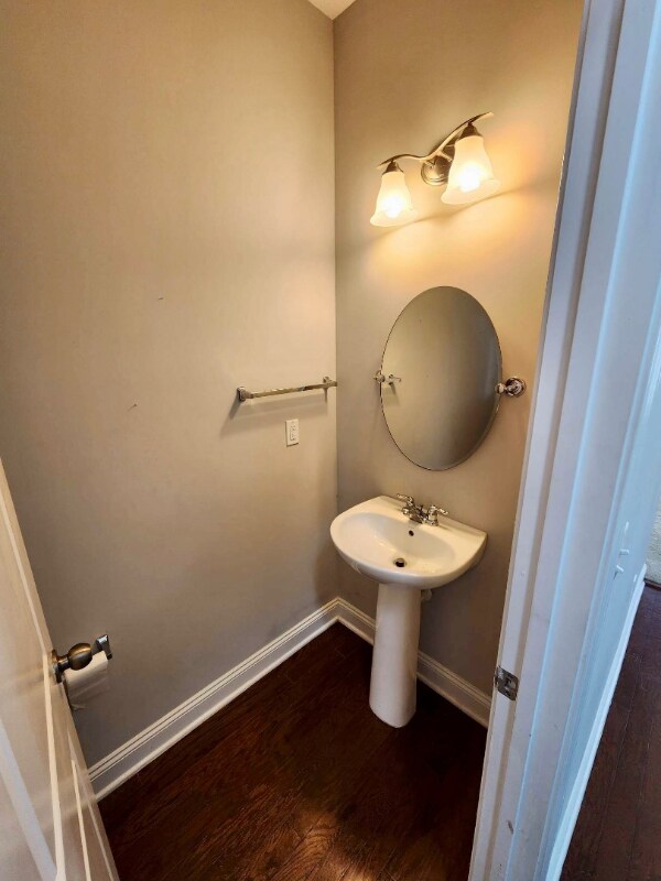 Foto del edificio - 422 Moss Pond Rd
