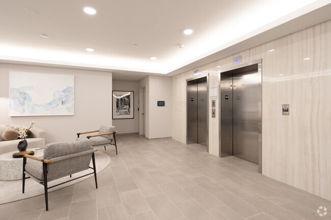 Lobby Photo - The Benjamin