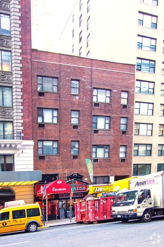 Foto del edificio - 312 W 58th St