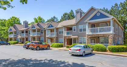 Grand Oasis Apartment Homes Photo