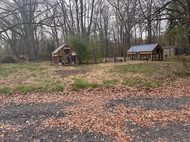 Foto del edificio - 1700 Harris Bridge Rd