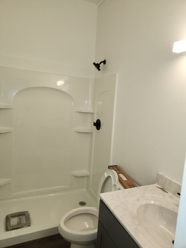 Foto del edificio - Blackstone-Convenient to Fort Pickett-Loft Apartment