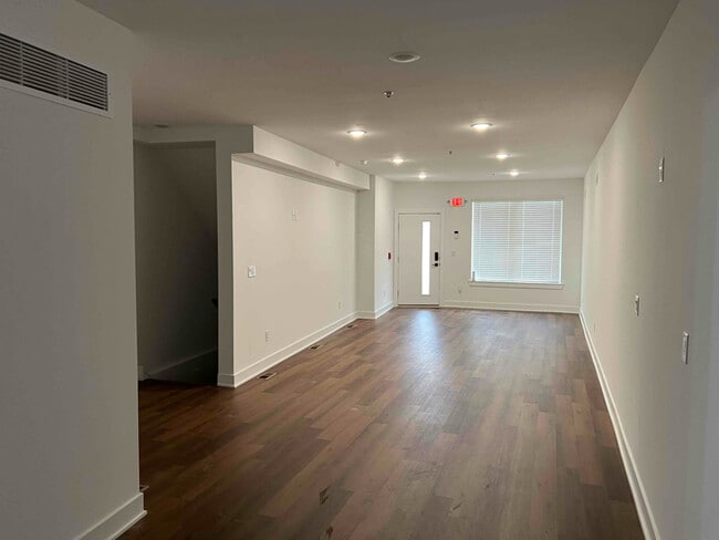 Photo - 2554 Frankford Ave Apartment