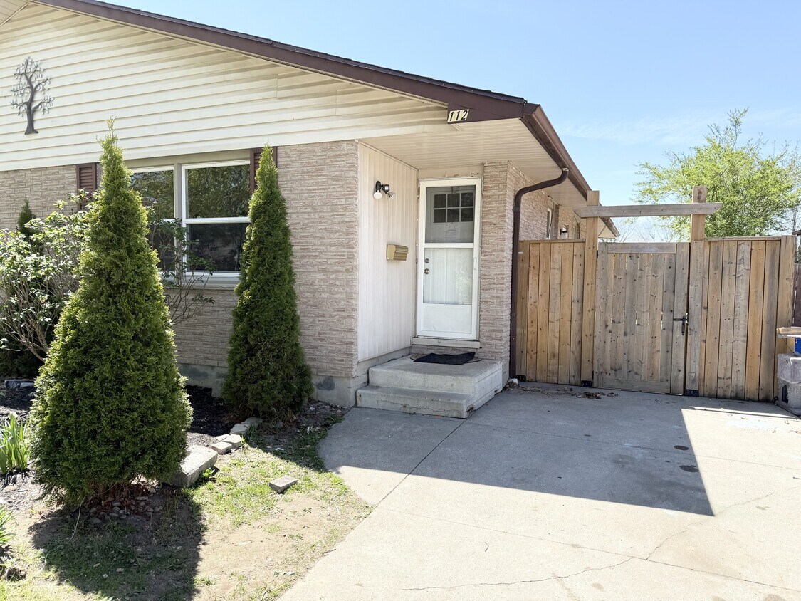 Primary Photo - 112 Berry St