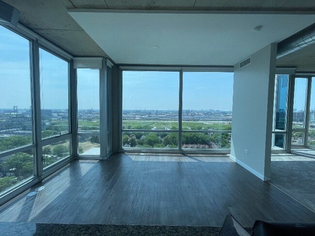 Photo - 1307 Michigan Ave Apartment