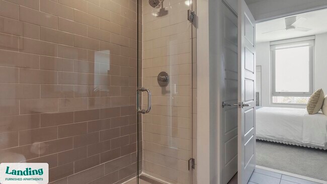 Photo - 3005 Peachtree Rd NW Apartment