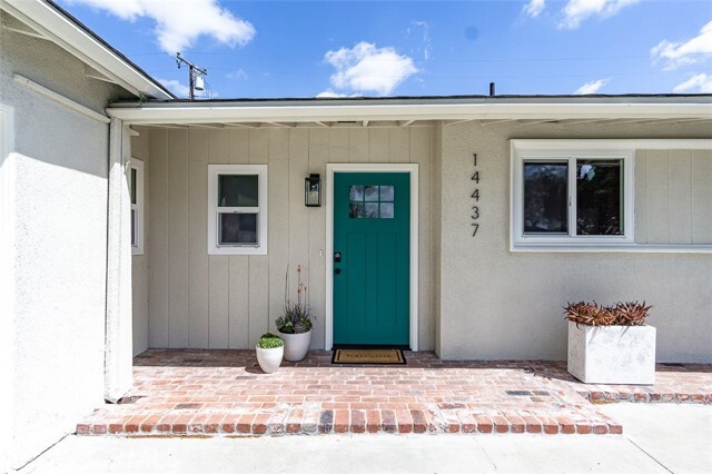 Primary Photo - 14437 La Pluma Dr