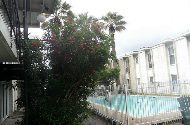 Foto del edificio - 1000 Heights Blvd