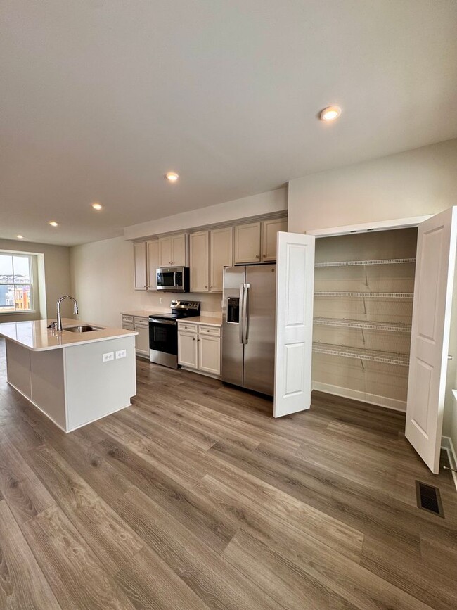 Building Photo - Brand New Townhouse in Wingate Subdivision