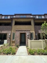 Building Photo - 1440 Stratus Dr