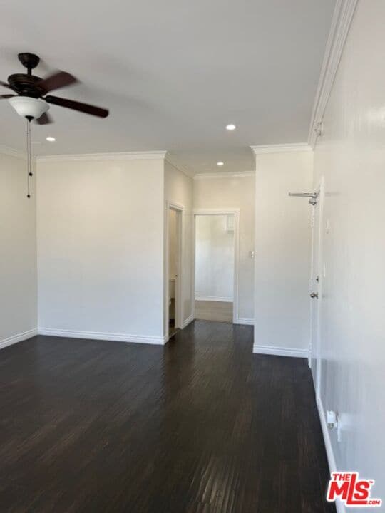 Building Photo - 1117 S Westlake Ave