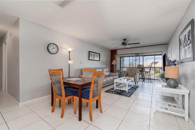 Foto del edificio - 1423 Mediterranean Dr