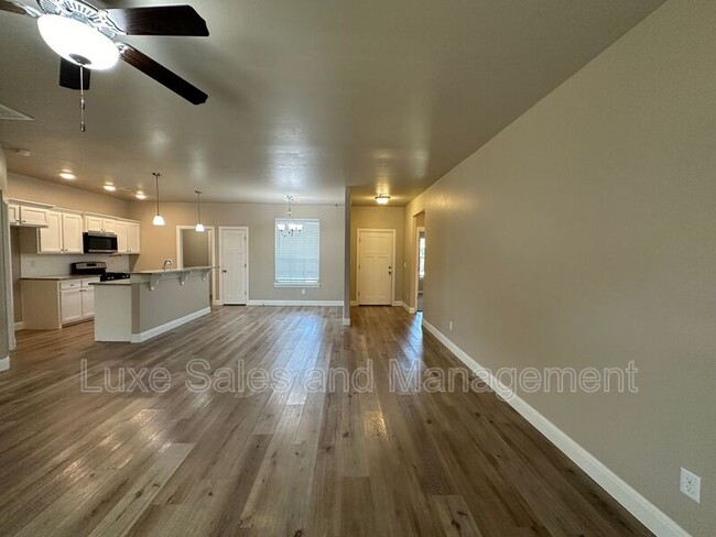 Building Photo - 8100 NW 161st Ter