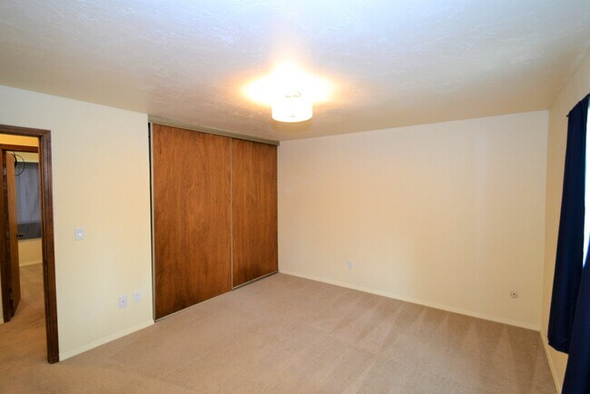 Foto del edificio - 1288 Suncrest Way