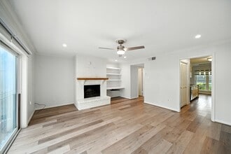 Building Photo - 10333 Longmont Dr