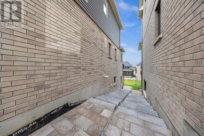 Building Photo - 2148 Verne Bowen St