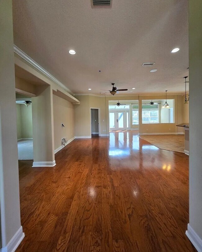 Foto del edificio - 9982 SW 101st Ave