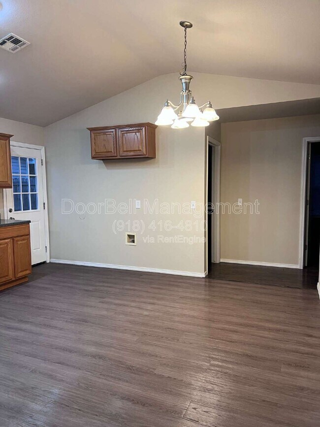 Building Photo - 89 W Fairlane Ct
