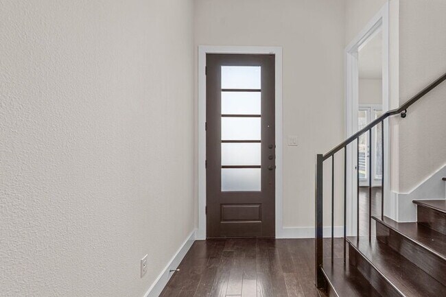 Foto del edificio - 600 Melba St