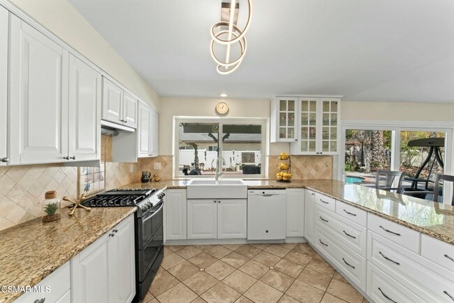 Building Photo - 26969 Helmond Dr