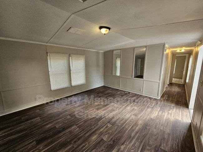 Building Photo - 146 Duncanwood Dr