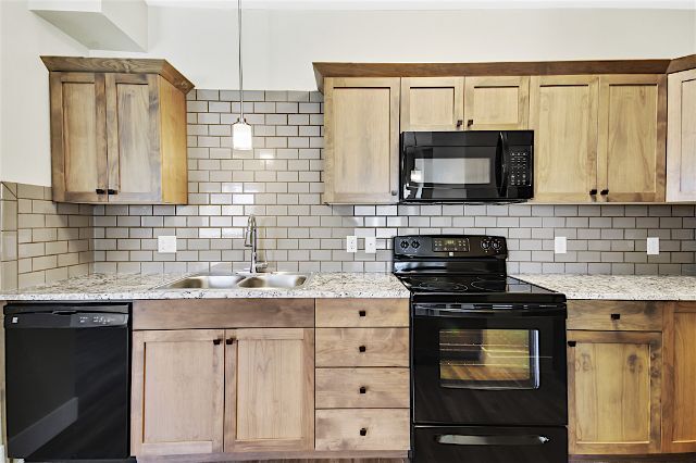 Building Photo - 3572 E Grand Forest Dr