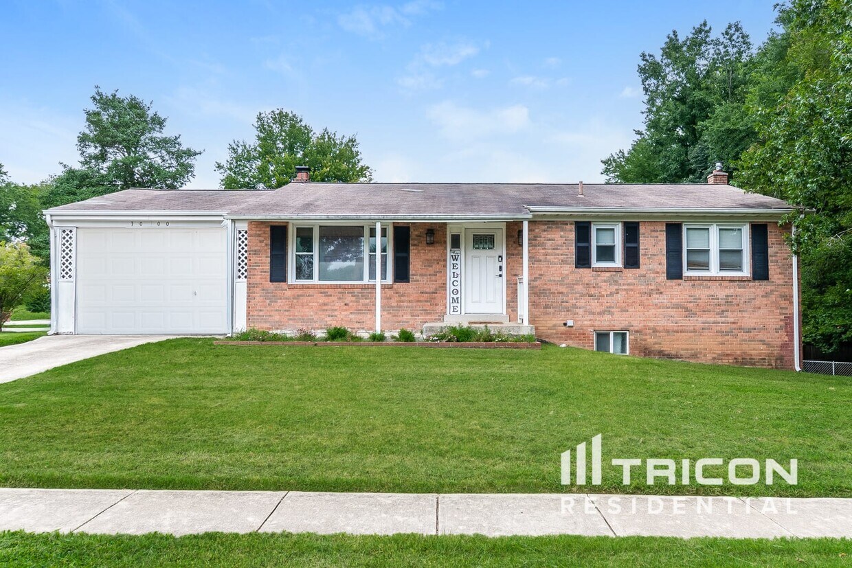 Primary Photo - 10000 Mizar Dr