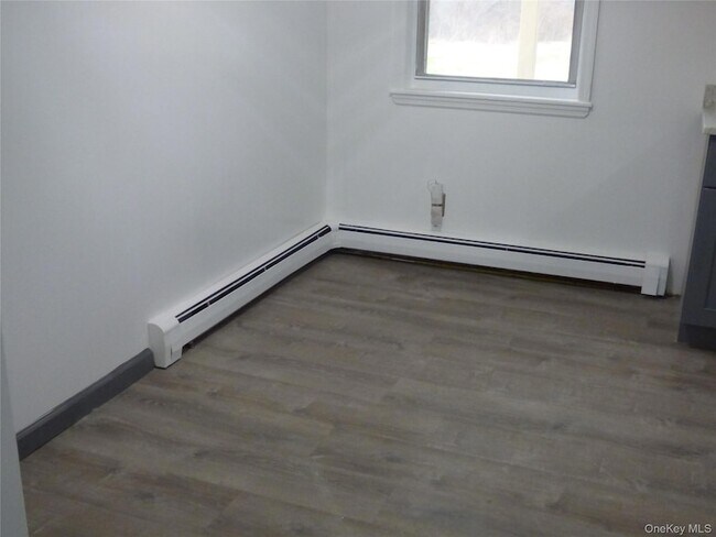 Building Photo - 2944 New York 17k Unit B