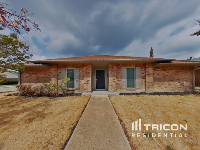 Building Photo - 2301 Statler Drive Carrollton TX
