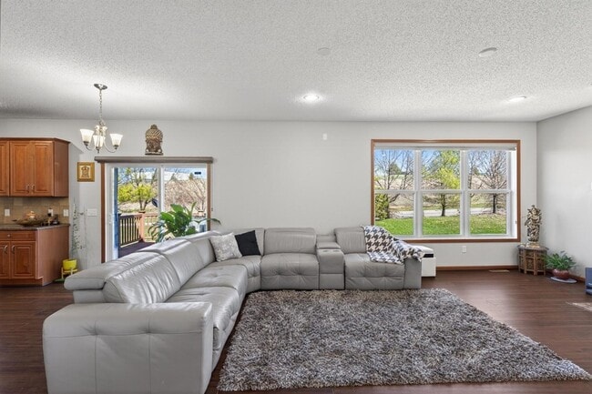 Building Photo - 15275 Plumstone Dr