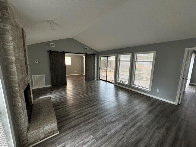 Foto del edificio - 2923 Ashford Trail
