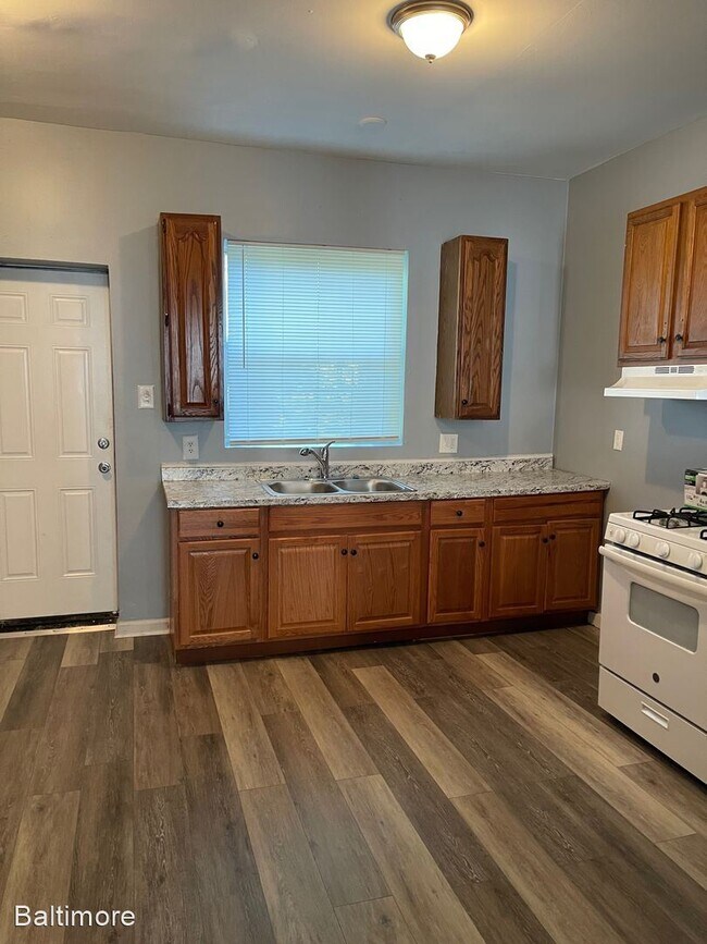 Building Photo - 3 br, 1 bath House - 2518 Mchenry St