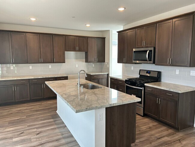 Building Photo - 7230 Dimaggio St